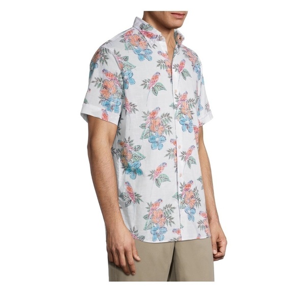 IZOD Men's Short Sleeve Dockside Chambray Patterned Shirt - Picture 2 of 10